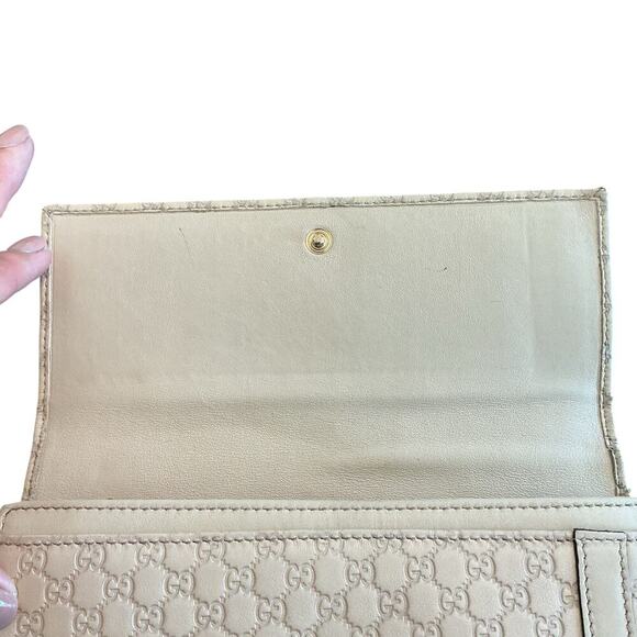 GUCCI Continental Microguccissim Leather Wallet In Beige Gold Hardware - Picture 6 of 16